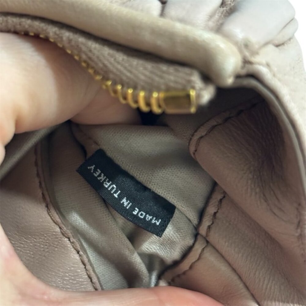 AUTHENTIC Miu Miu Beige Matelassé Quilted Leather Clutch with Gold Logo - Picture 6 of 8